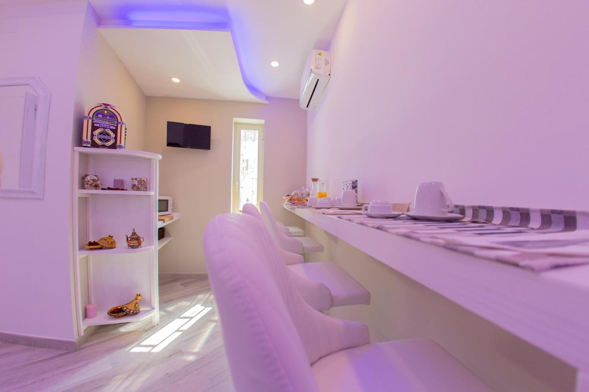 Civico 364 Bed & Breakfast Наполи Екстериор снимка