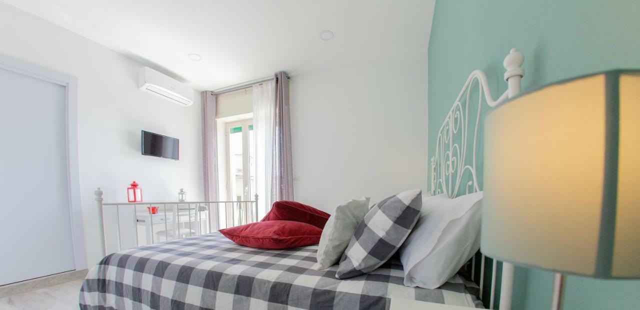 Civico 364 Bed & Breakfast Наполи Екстериор снимка